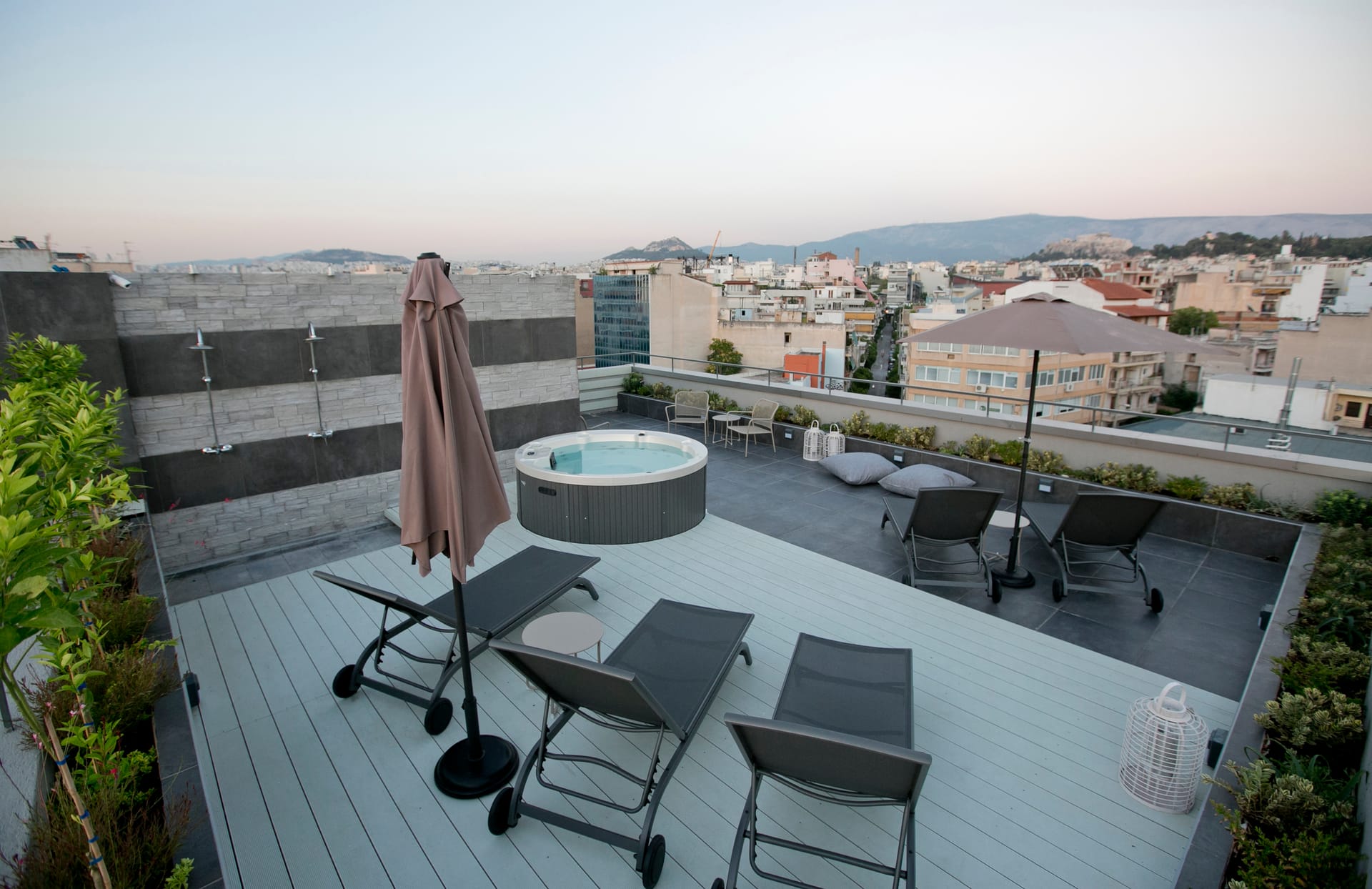 47 Luxury Suites and Lofts - 6