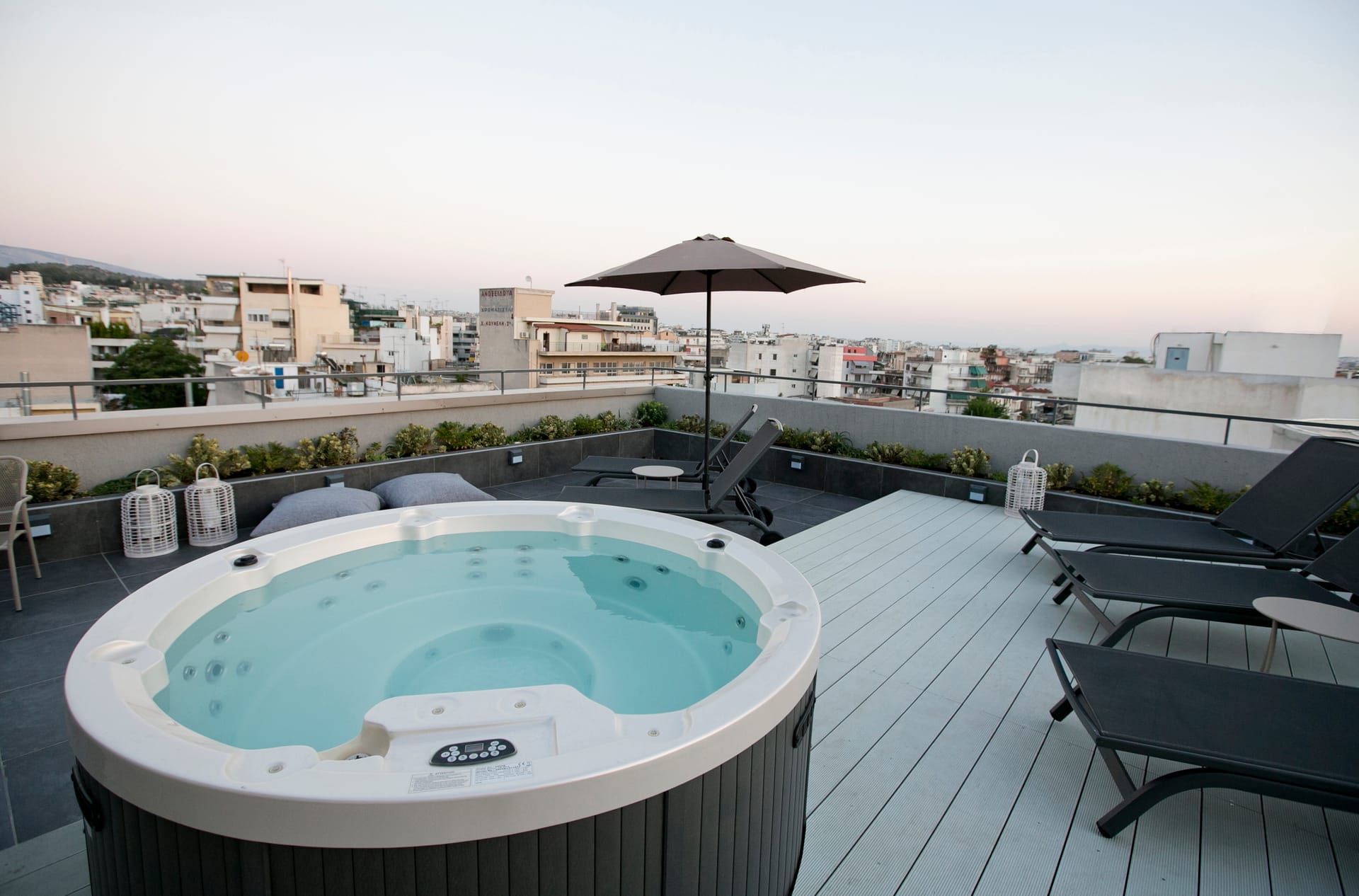 47 Luxury Suites and Lofts - 7