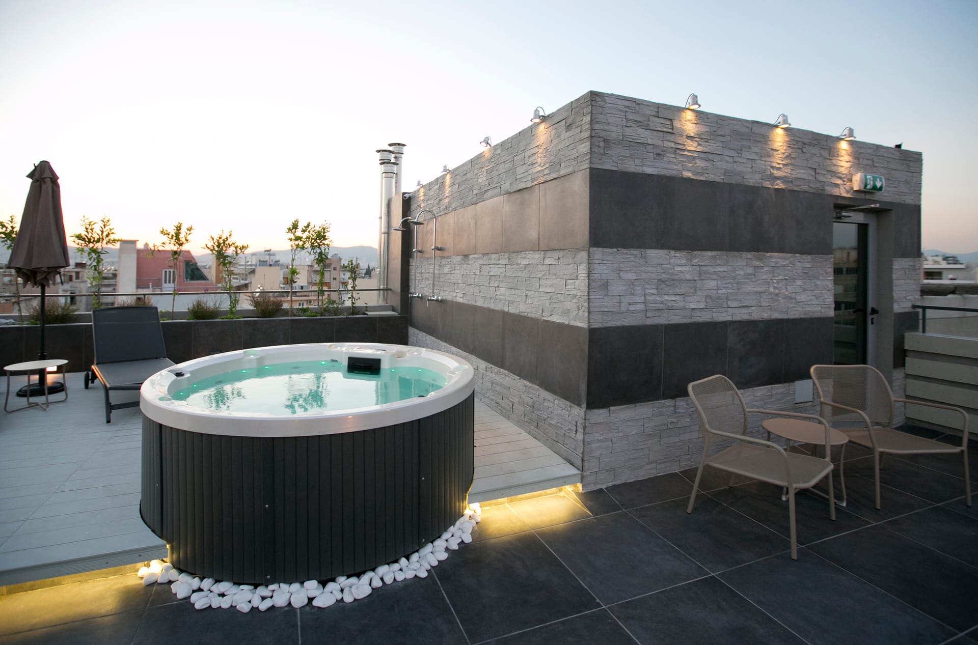 47 Luxury Suites and Lofts - 38