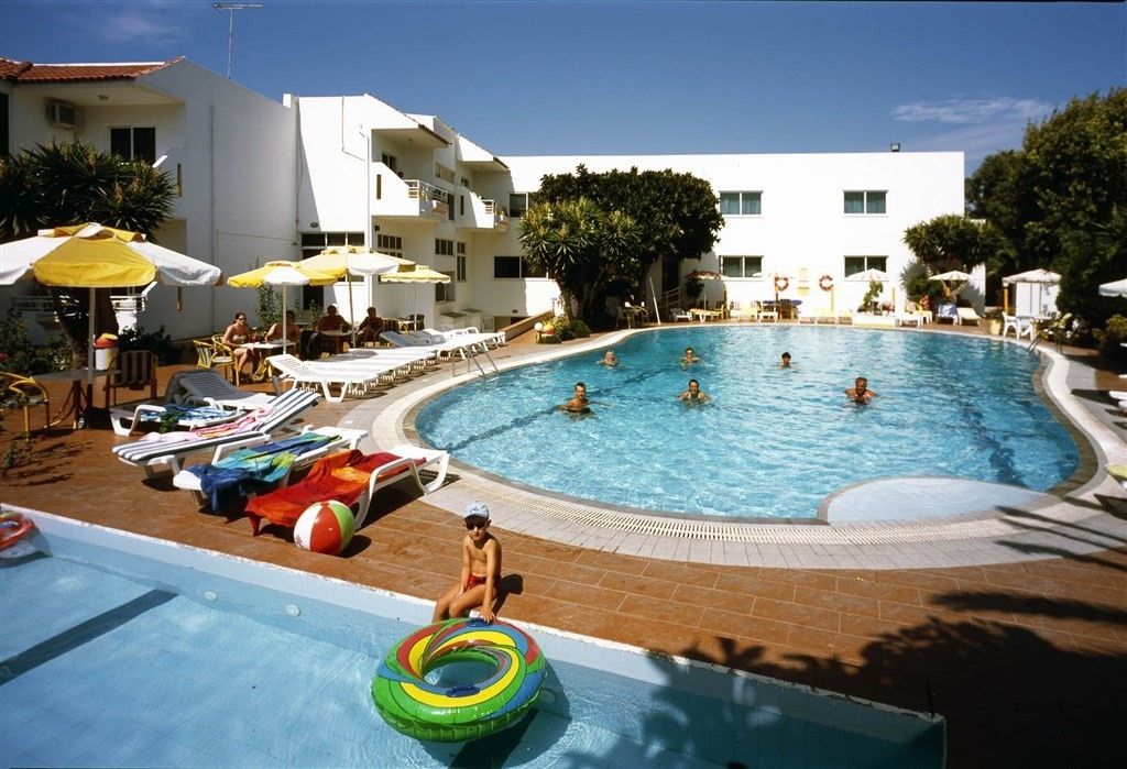 Asterias Bay Hotel - 9
