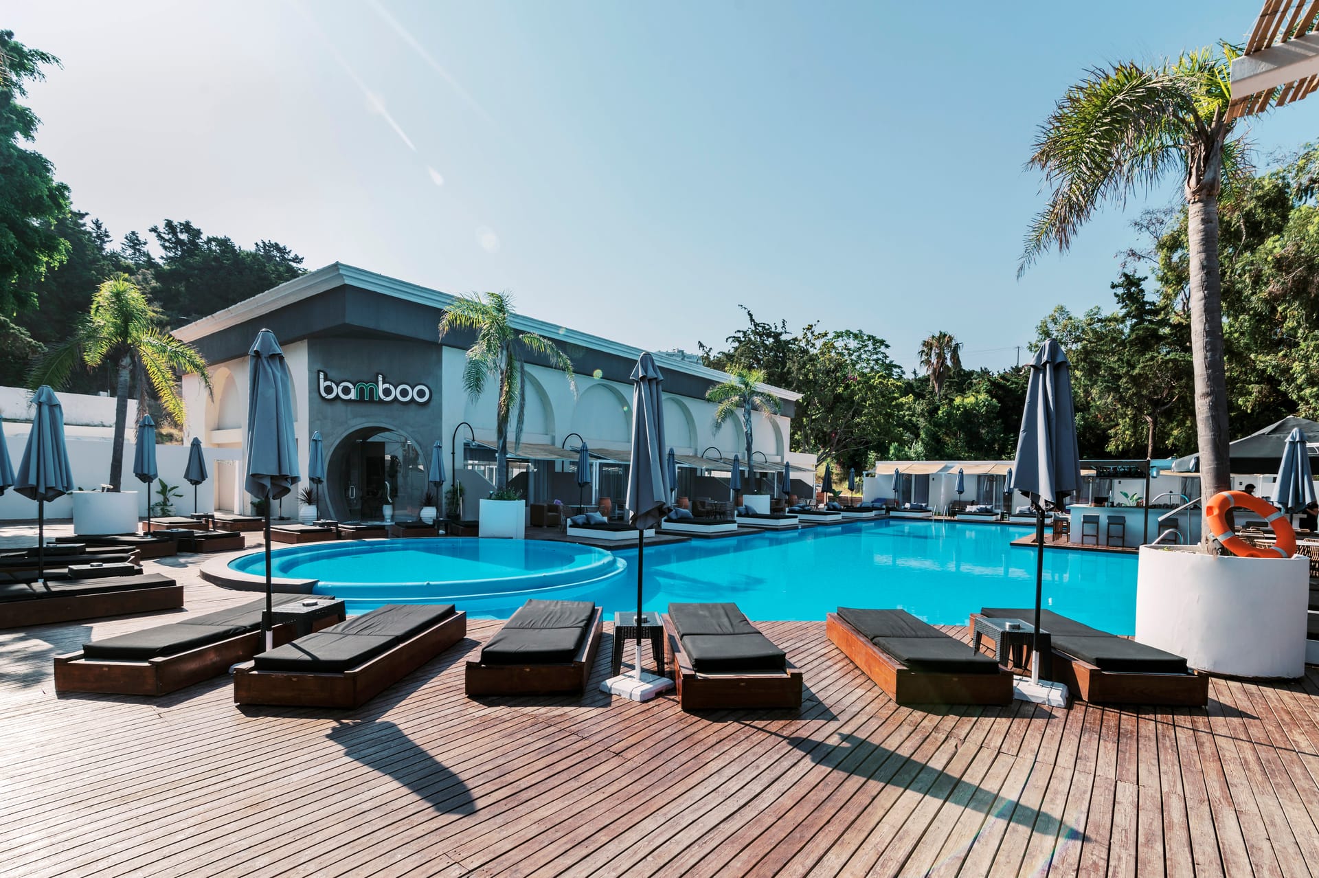 Bamboo Suites Boutique Hotel - 4