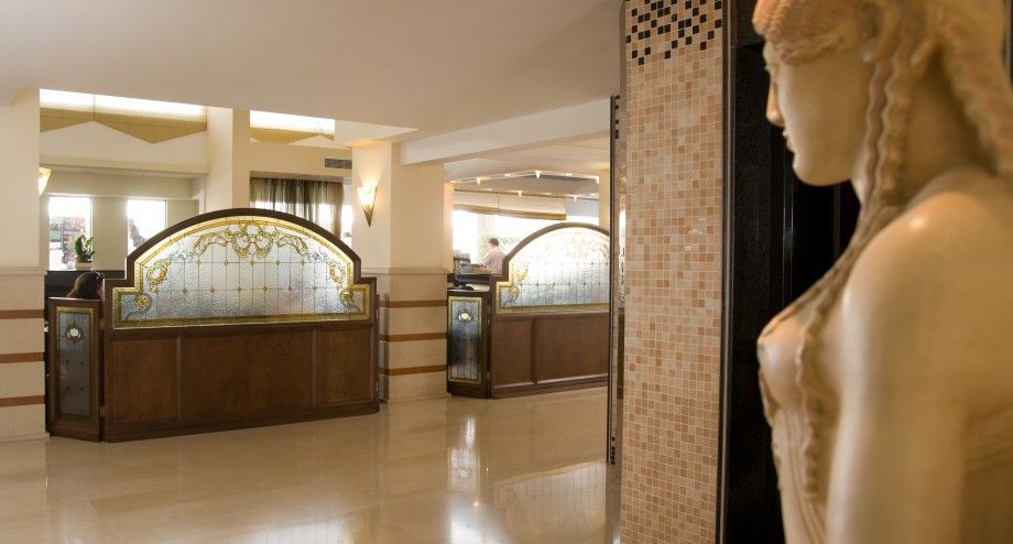 Best Western Plus Plaza Hotel - 3