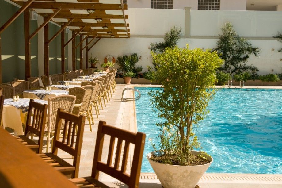 Best Western Plus Plaza Hotel - 12