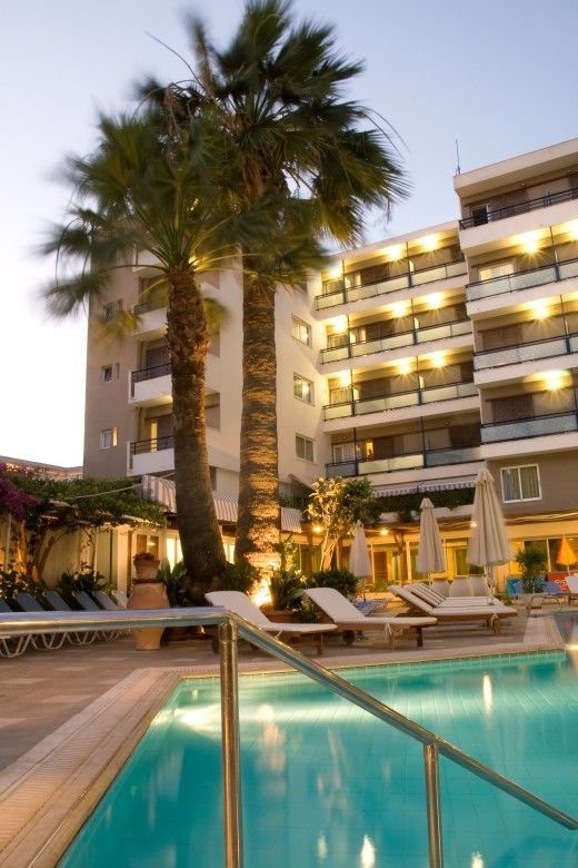 Best Western Plus Plaza Hotel - 18