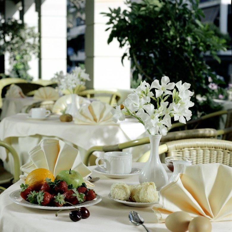Best Western Plus Plaza Hotel - 31