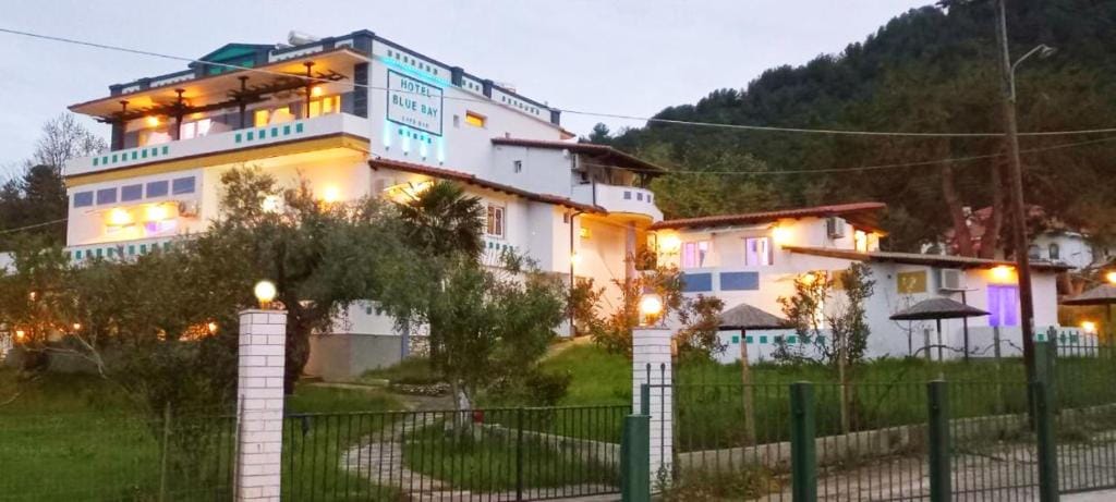 Blue Bay Beach Hotel - 1