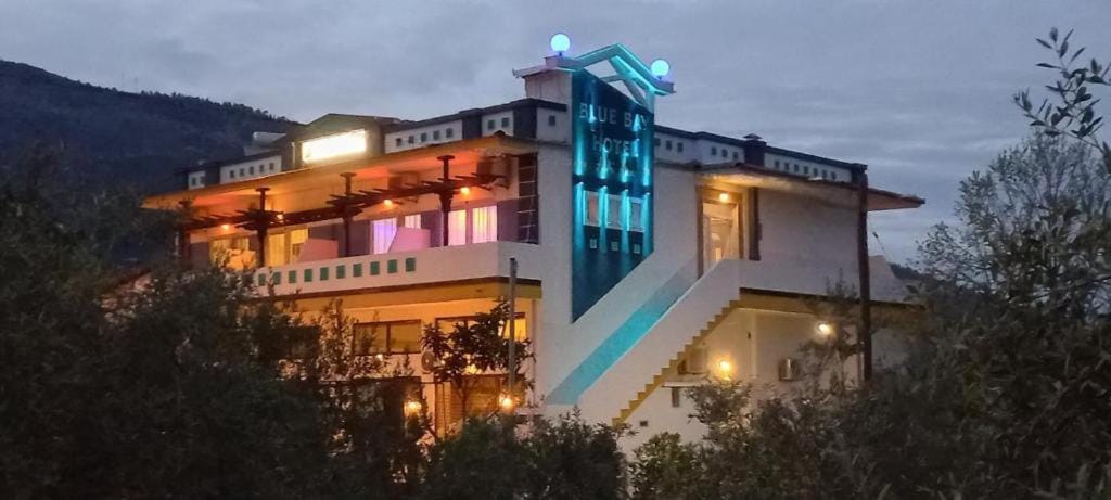 Blue Bay Beach Hotel - 3