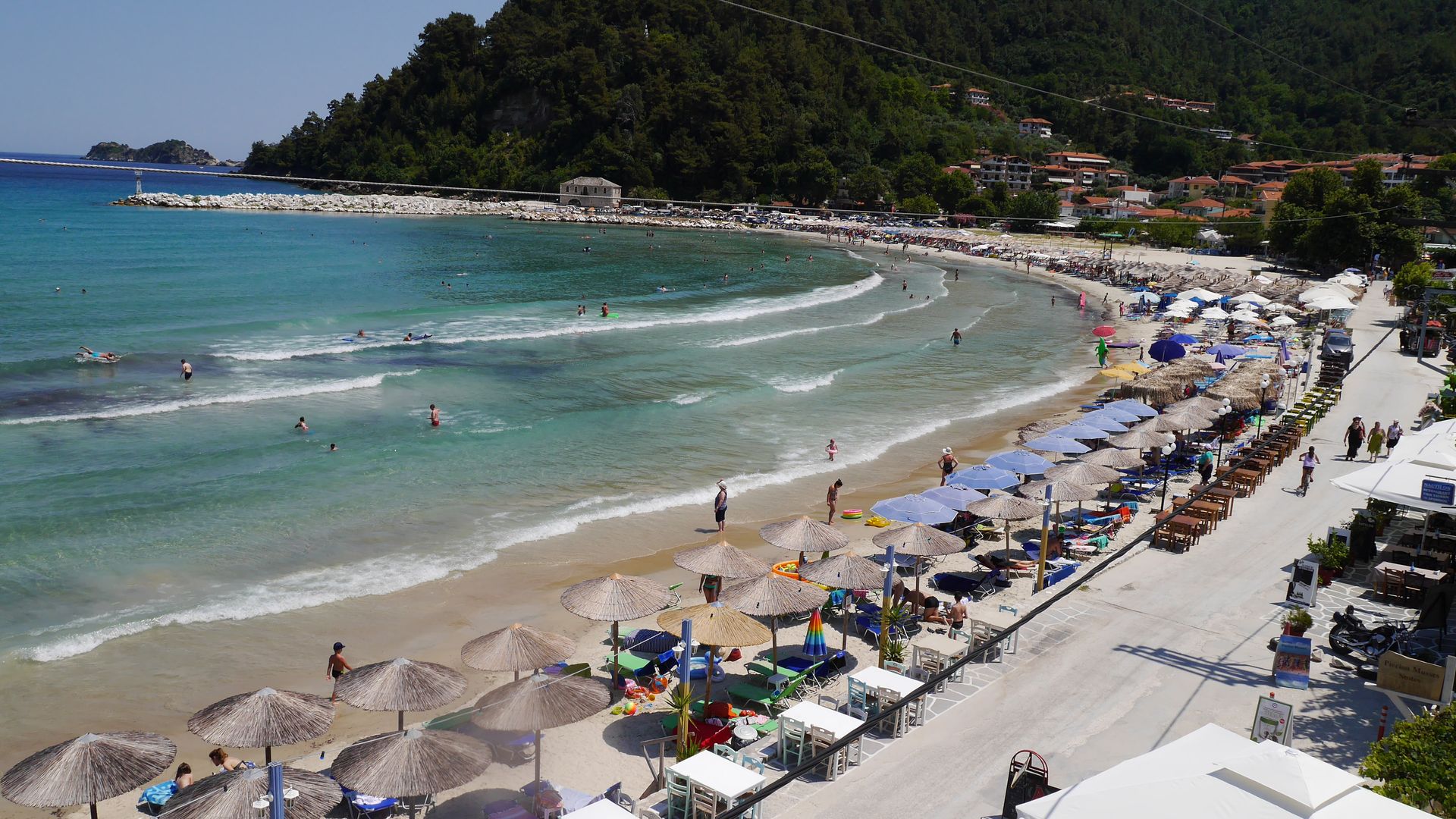 Blue Sea Beach Hotel - 4