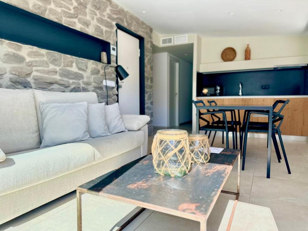 Cala Vadella Beachwalk Suites - 1
