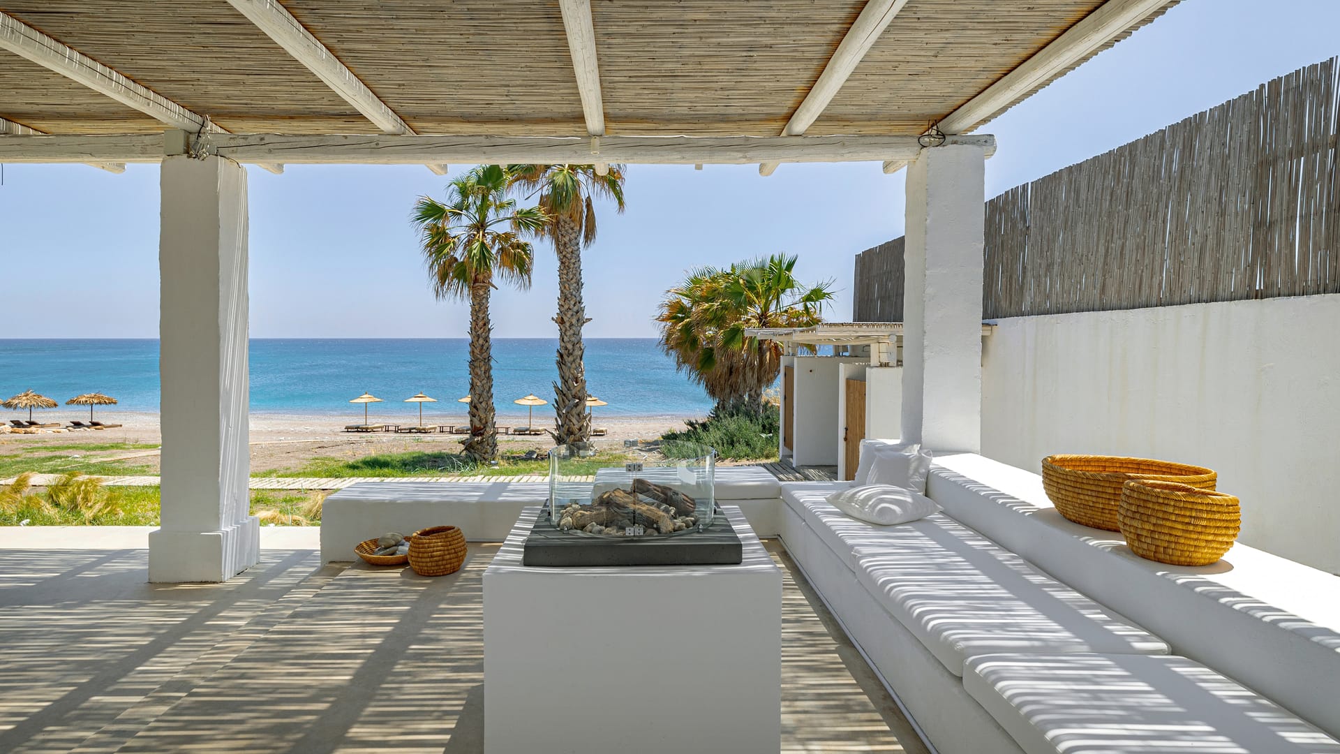 Crystalia Beach House - 12