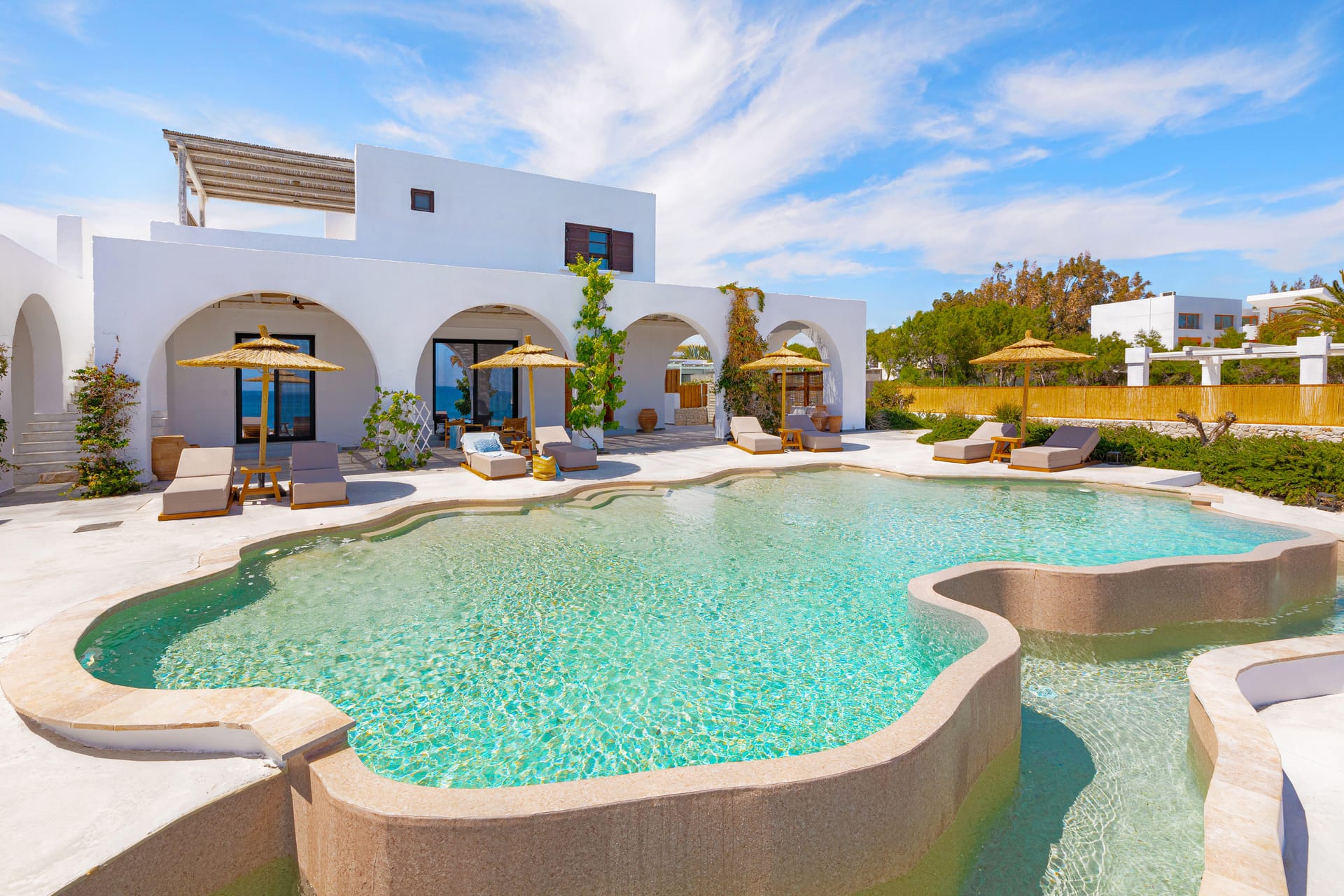 Crystalia Beach House - 16