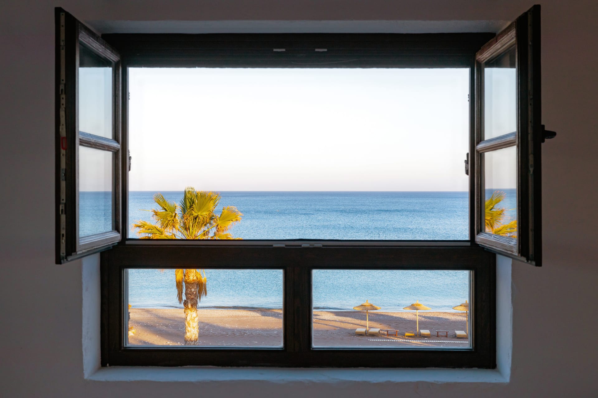 Crystalia Beach House - 24