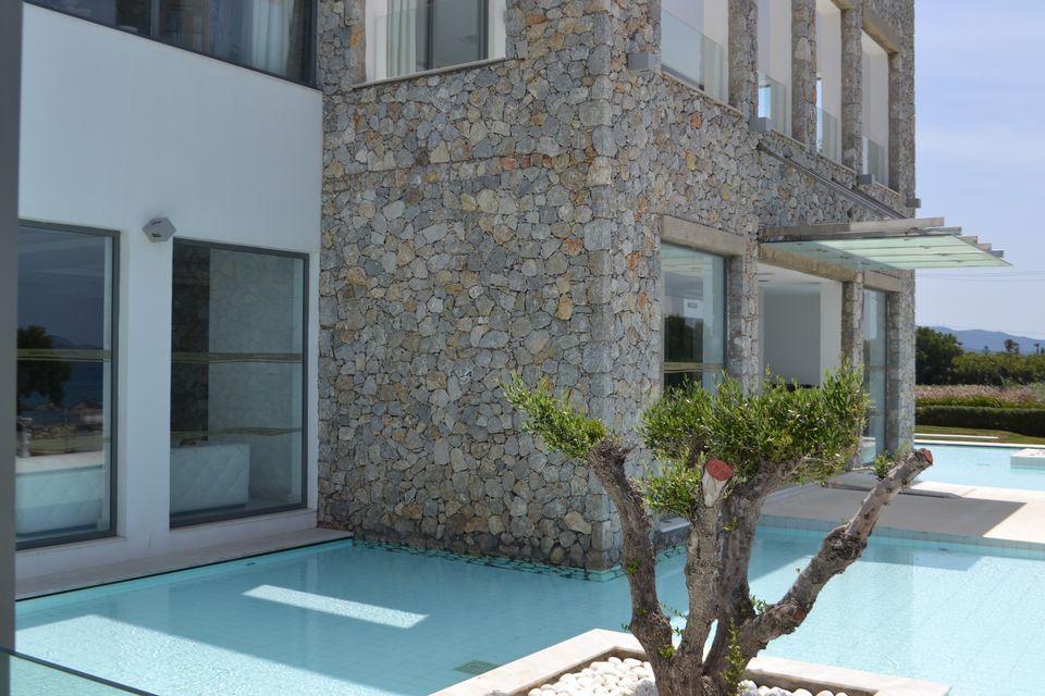 Diamond Deluxe Hotel - 7