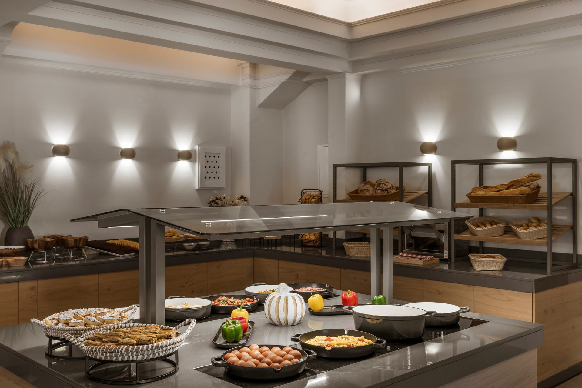 Dolphin Bay Seaside Resort & Suites - 13