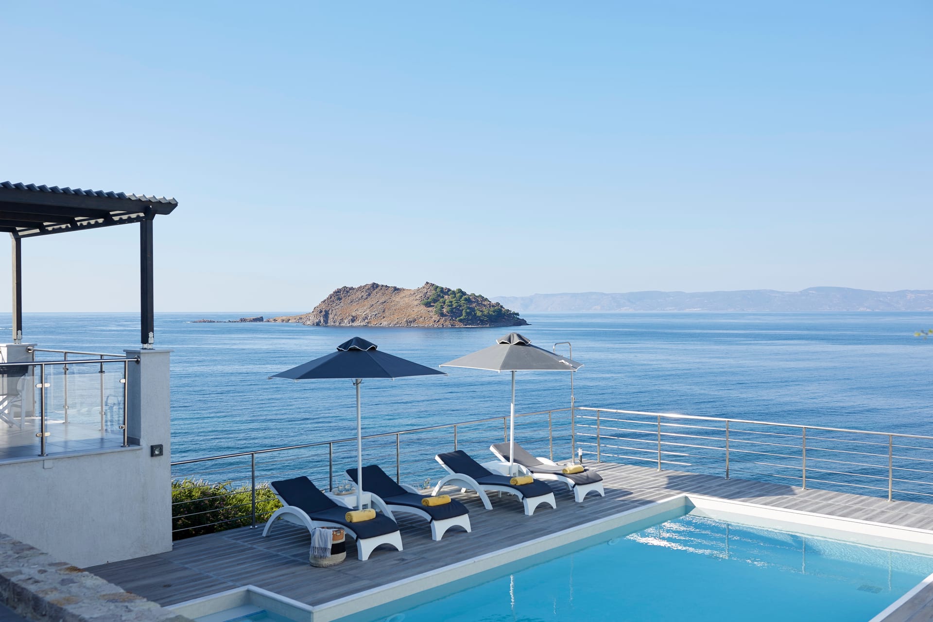 Eleia Seafront Rooms & Villas - 7