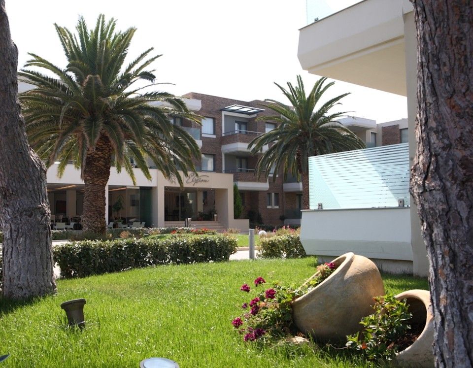 Elysion Hotel - 12