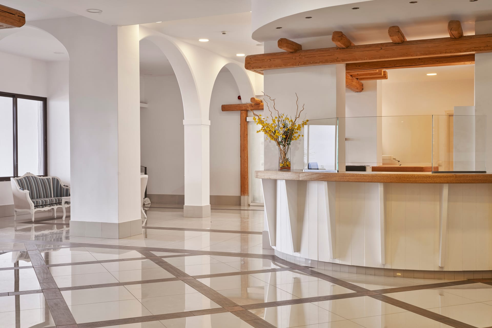 Epsilon Hotel Apartments - 9