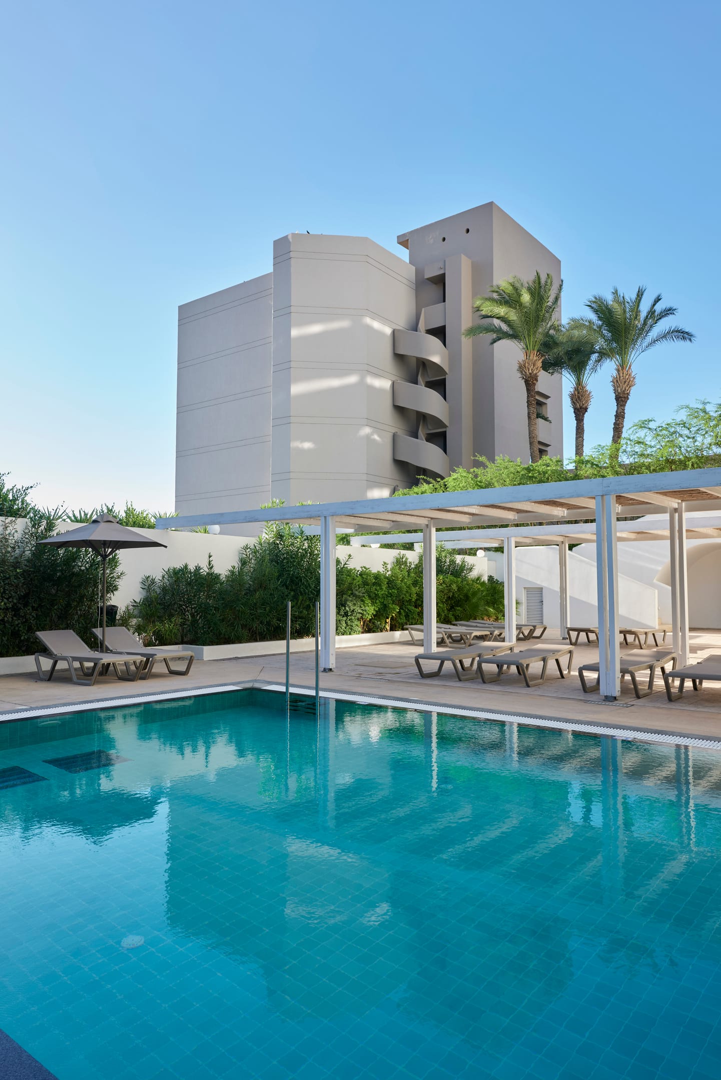 Epsilon Hotel Apartments - 11