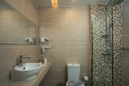 Happydays Hotel Adults Only - 18