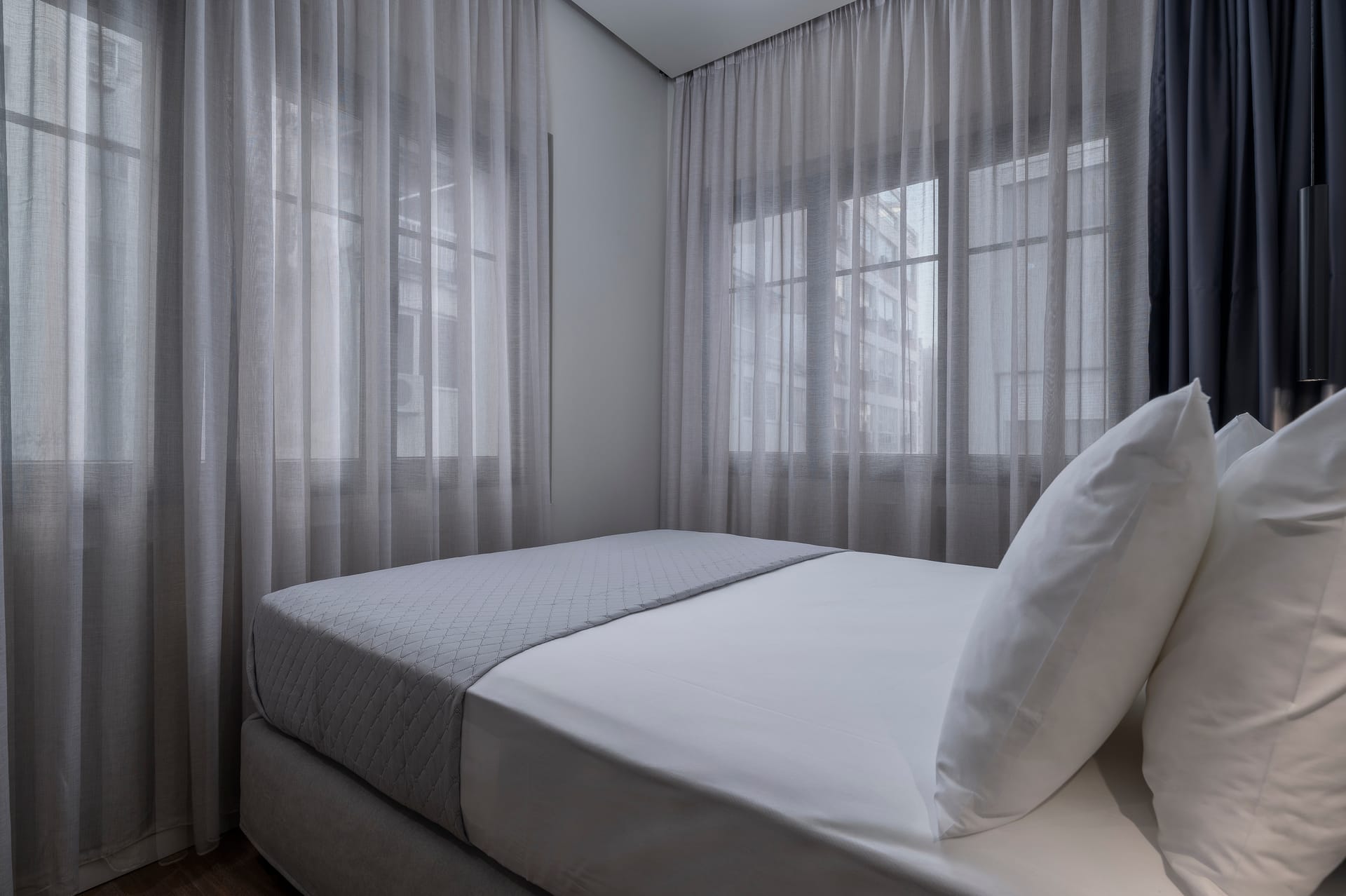 Hebrard Industrial Suites - 7