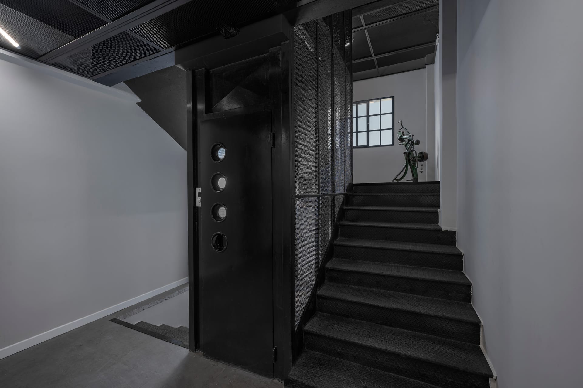 Hebrard Industrial Suites - 10