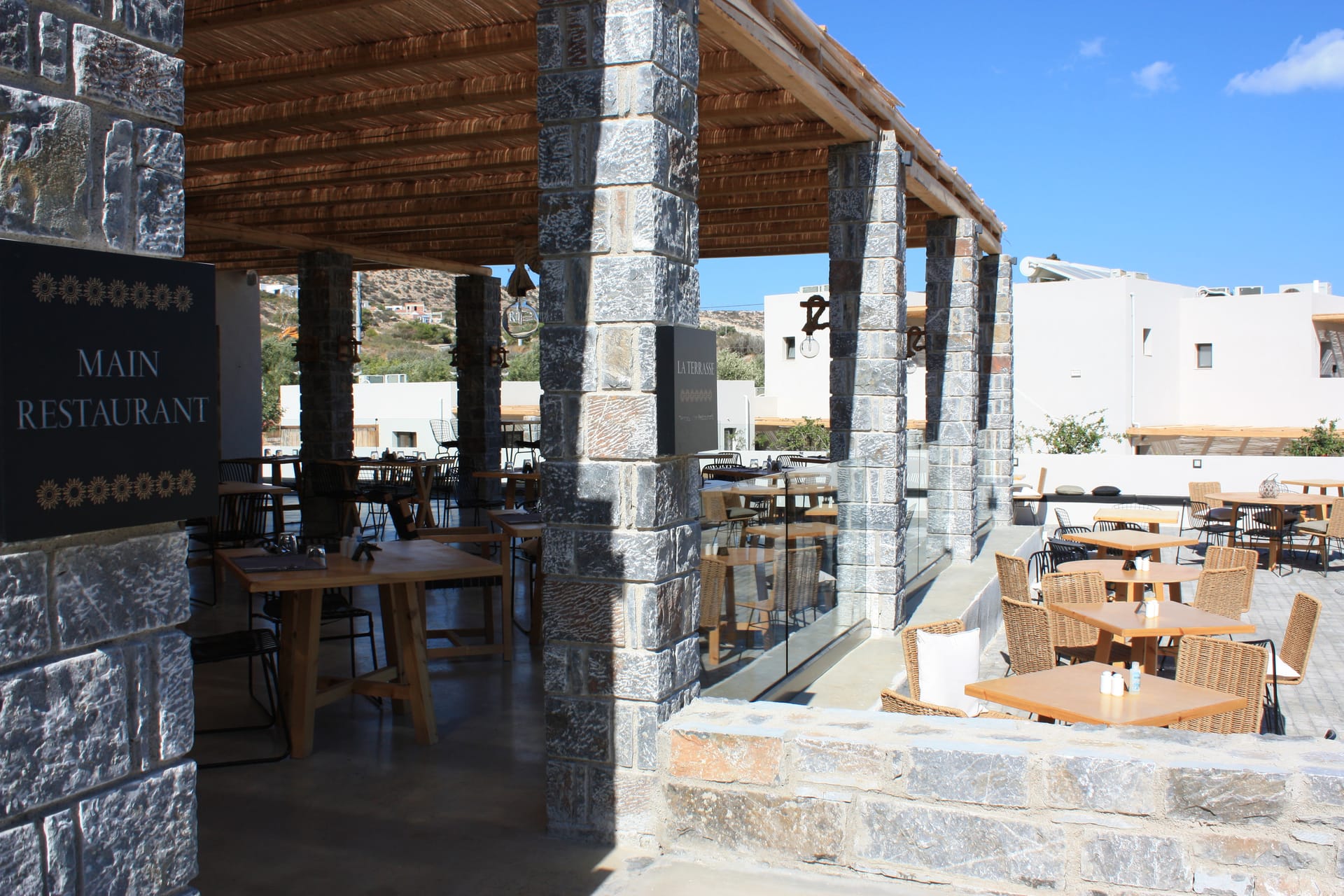 Helios Beach Hotel & Bungalows - 9