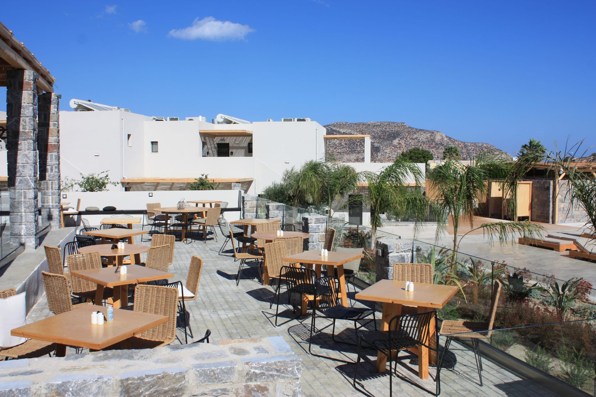 Helios Beach Hotel & Bungalows - 10