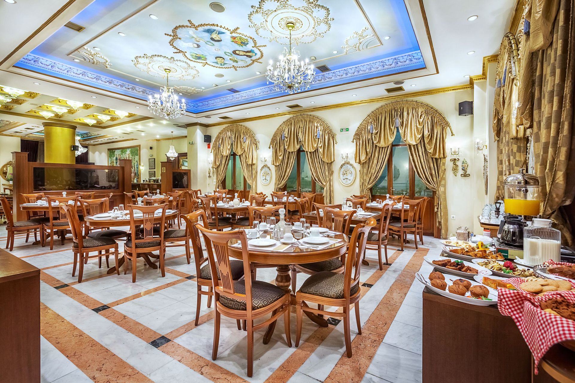 Imperial Palace | Classical Hotel - 8