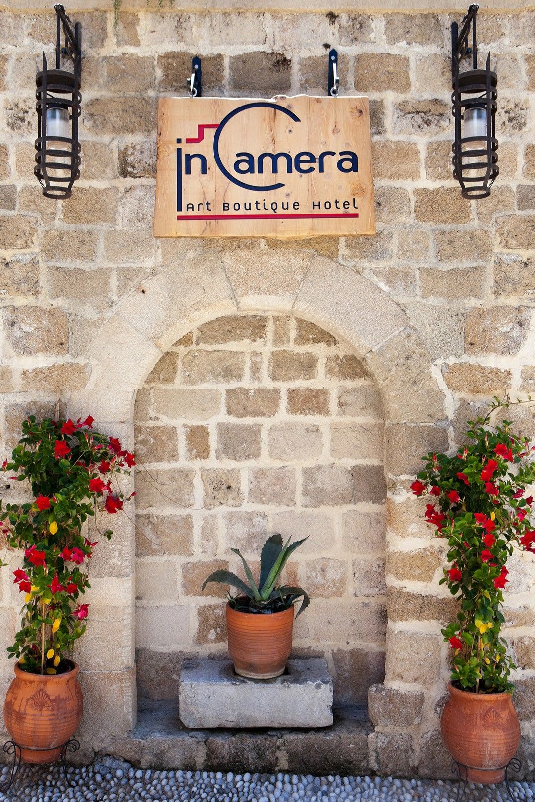 In Camera Art Boutique Hotel - 2