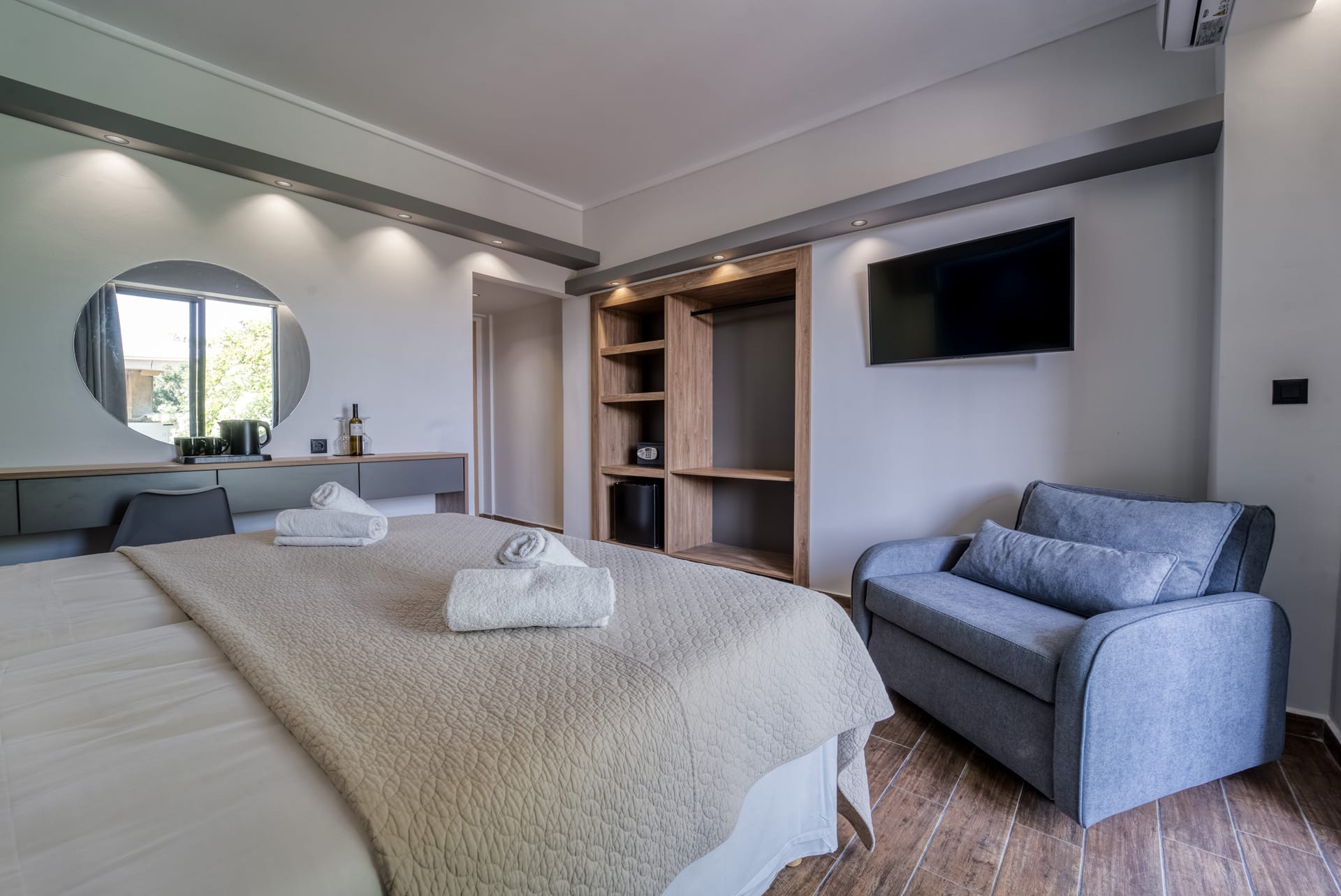 Island City Boutique Hotel - 6