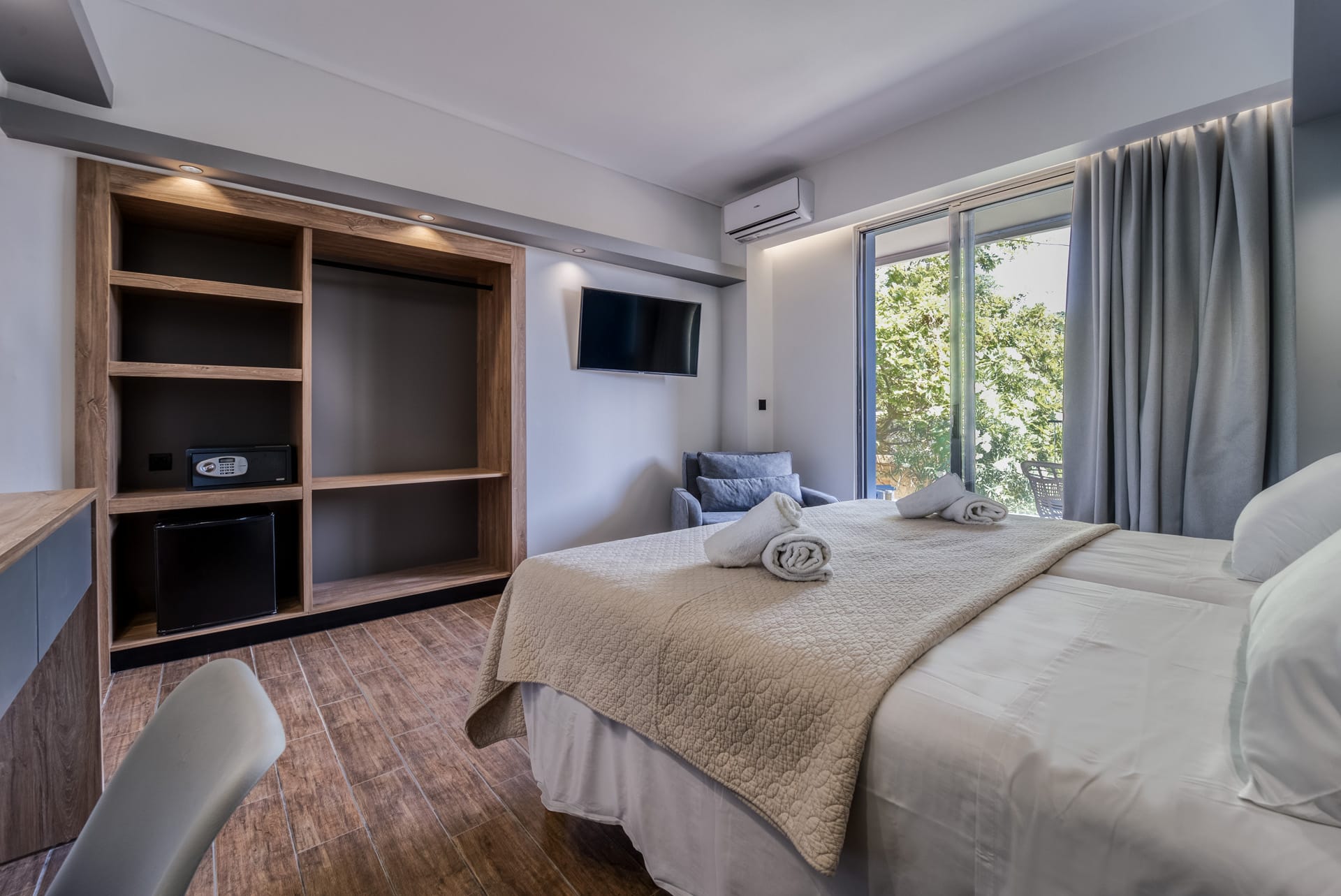 Island City Boutique Hotel - 7