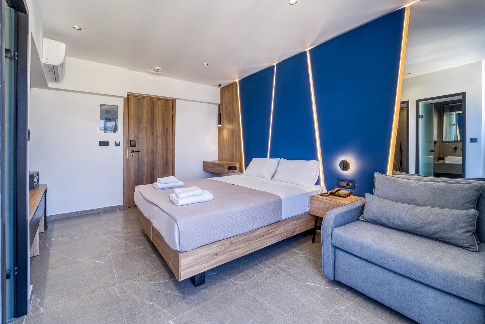 Island Sea Side Hotel | Adults Only - 9