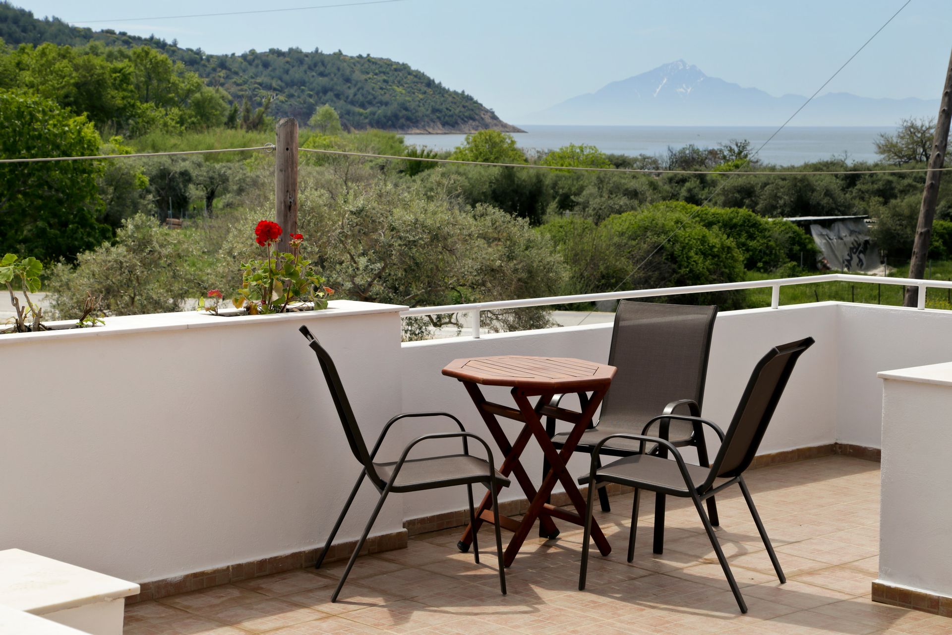 Kapahi Sea View Apartments & Suites - 2