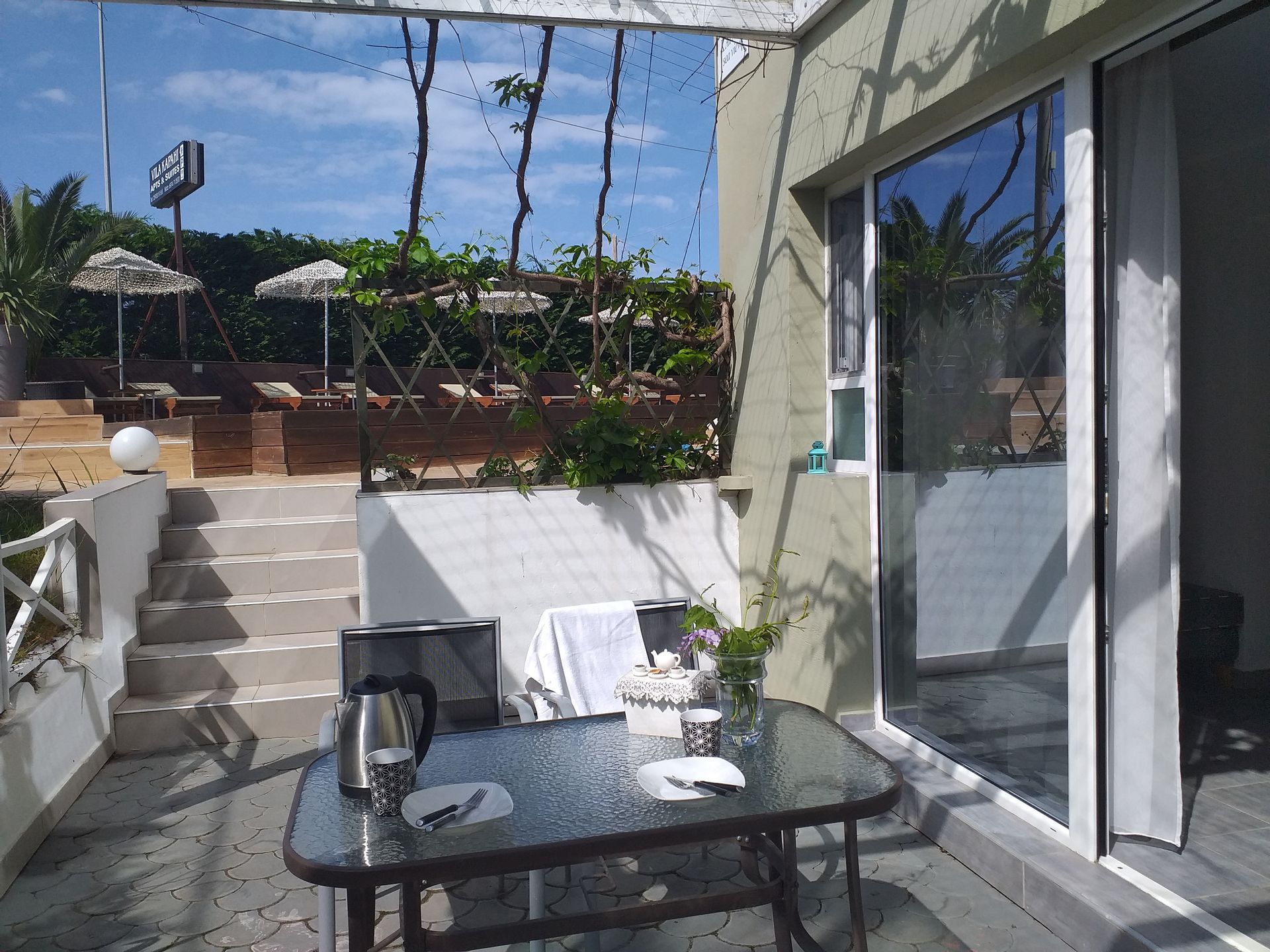 Kapahi Sea View Apartments & Suites - 10