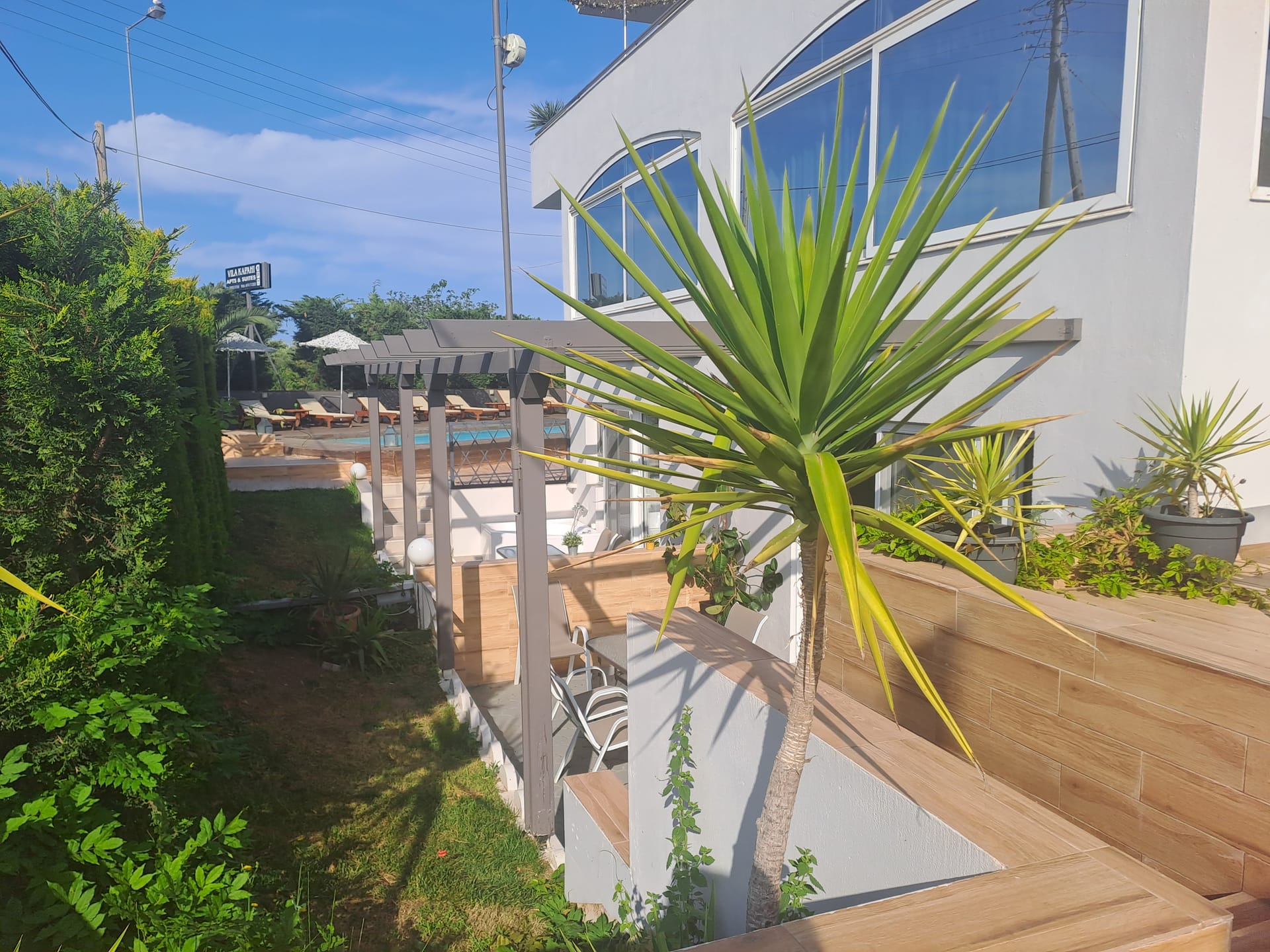 Kapahi Sea View Apartments & Suites - 13