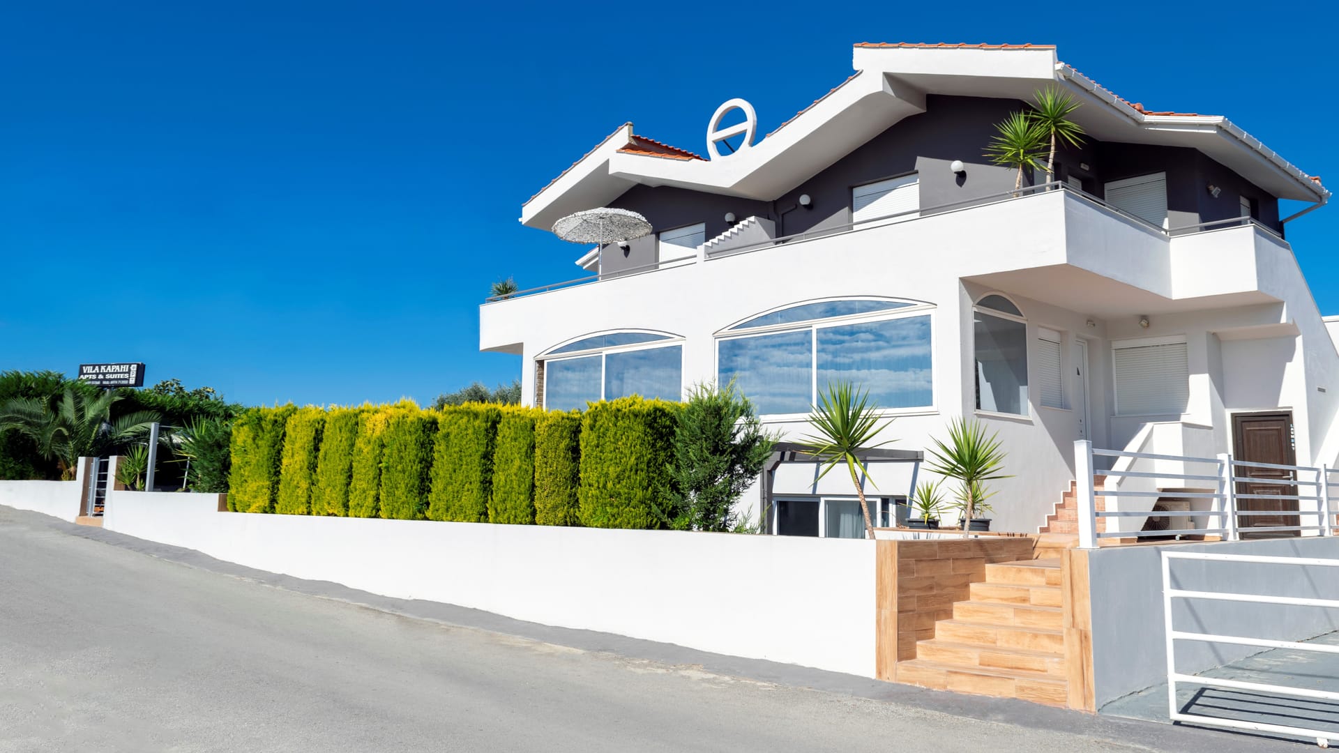 Kapahi Sea View Apartments & Suites - 15