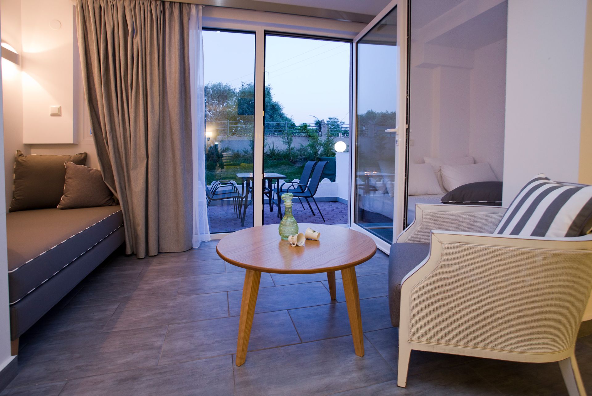 Kapahi Sea View Apartments & Suites - 19