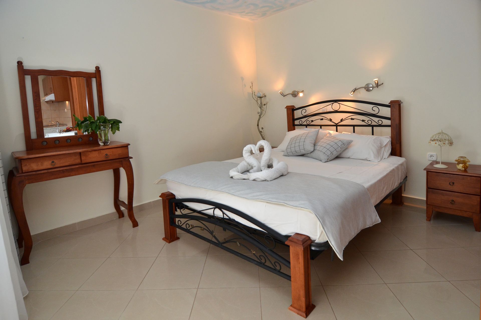Kapahi Sea View Apartments & Suites - 23