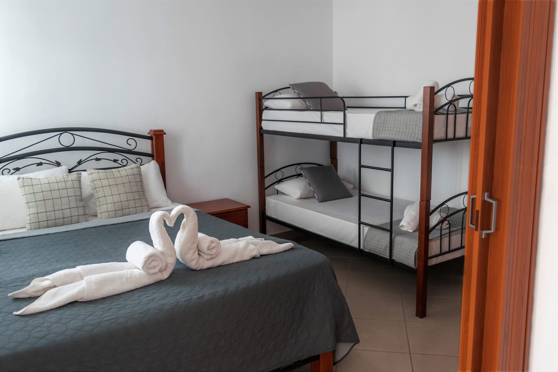 Kapahi Sea View Apartments & Suites - 31