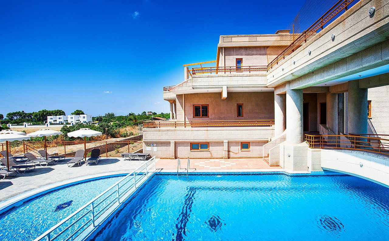 Ledras Beach Hotel & Villas - 1