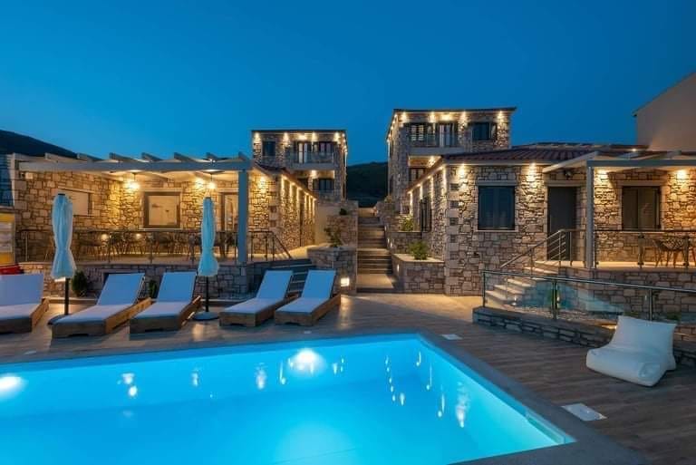 Lithoessa Luxury Apartments - 6
