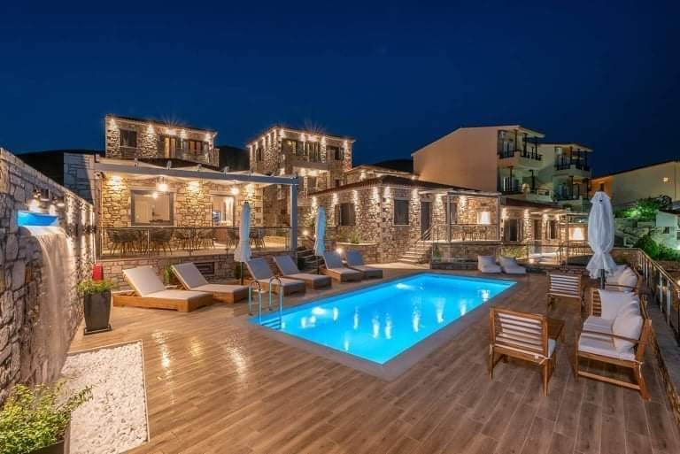 Lithoessa Luxury Apartments - 8