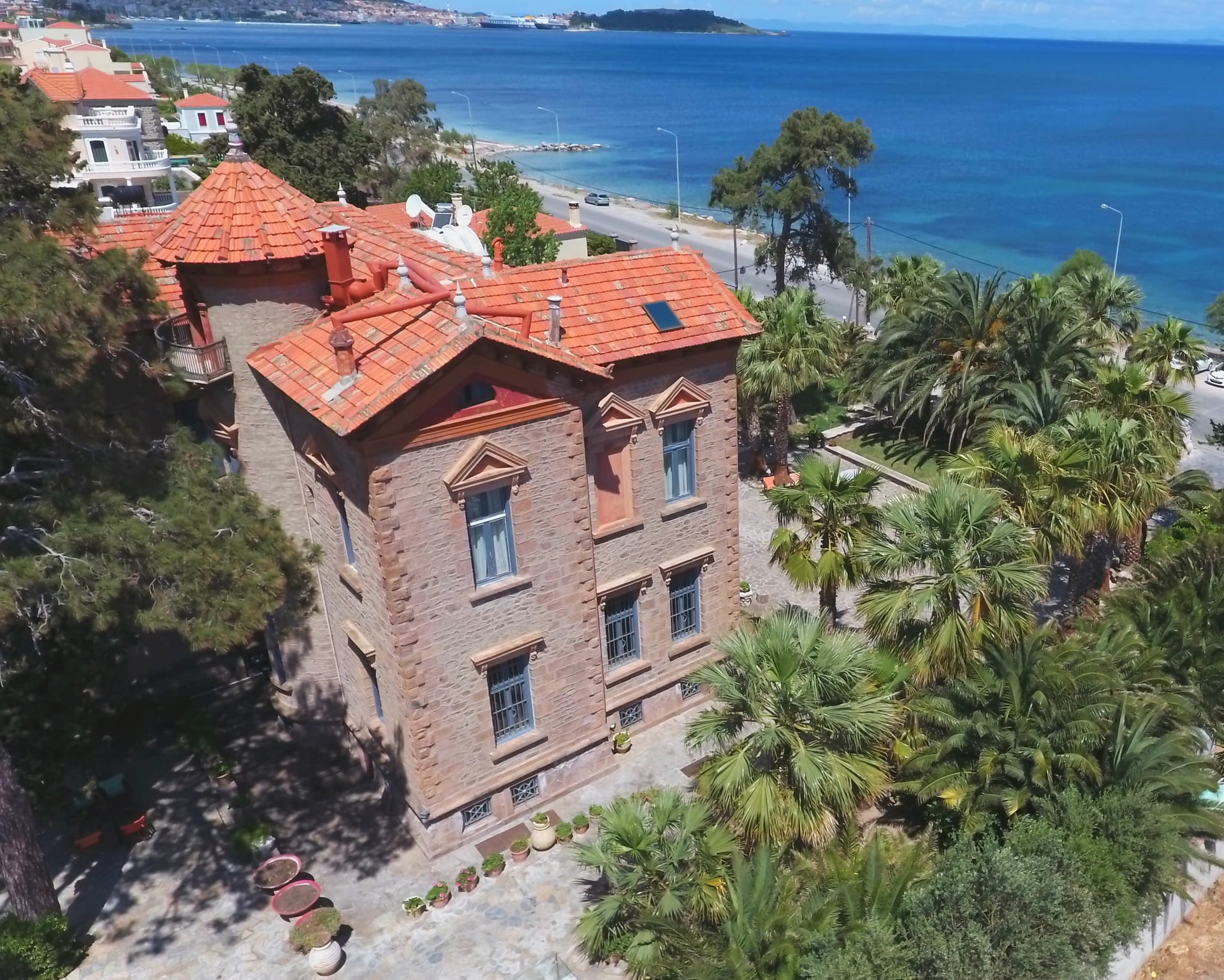 Loriet Hotel - 2