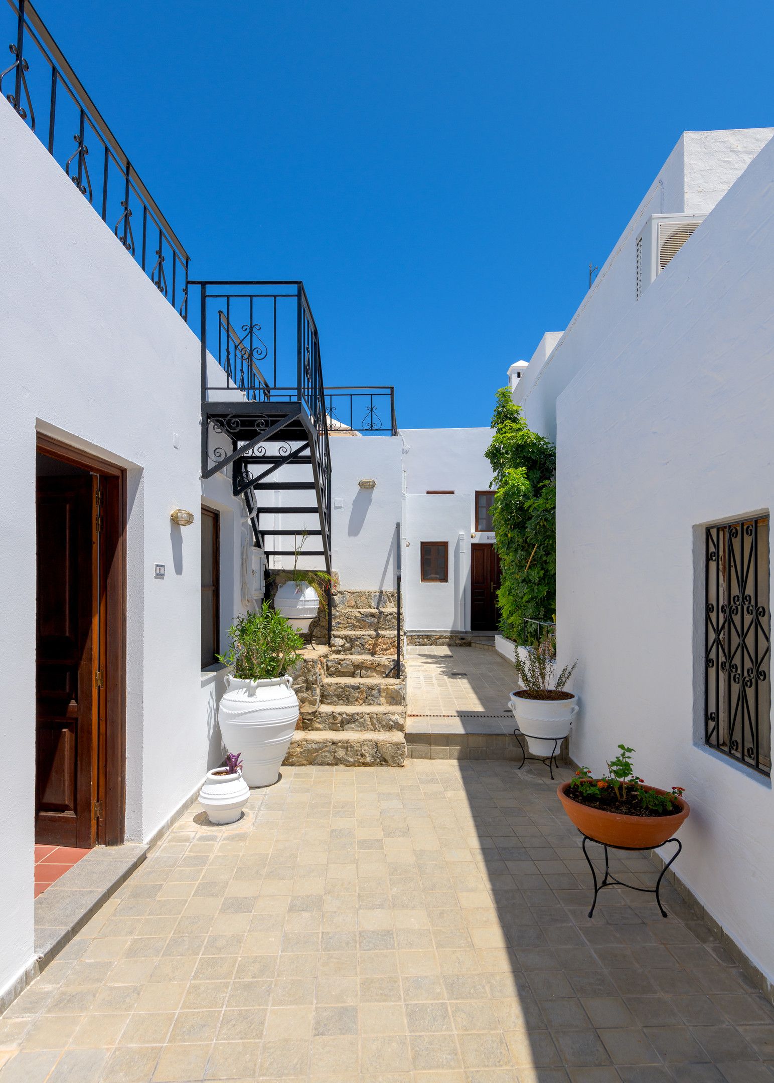 Maris Lindos Suites & Apartments - 6