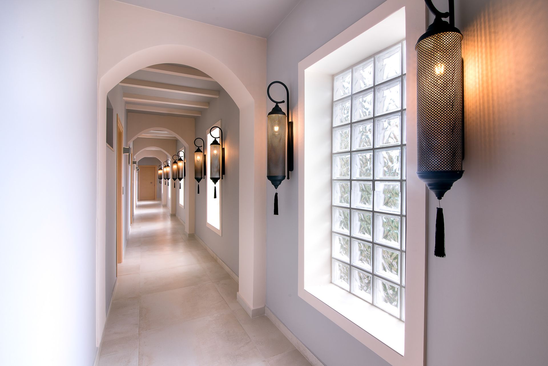 Neikos Luxury Suites - 4