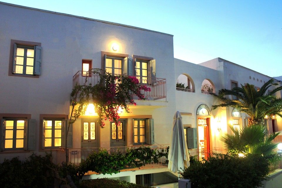 Nissia Kamares Hotel Apartments - 9