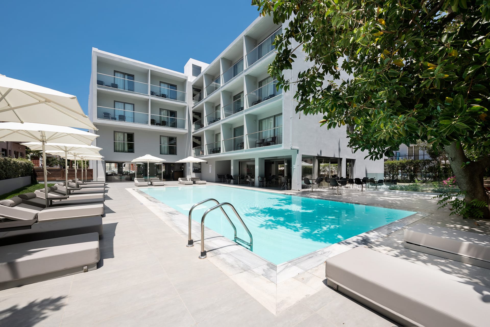 Oktober Downtown Boutique Hotel - 1