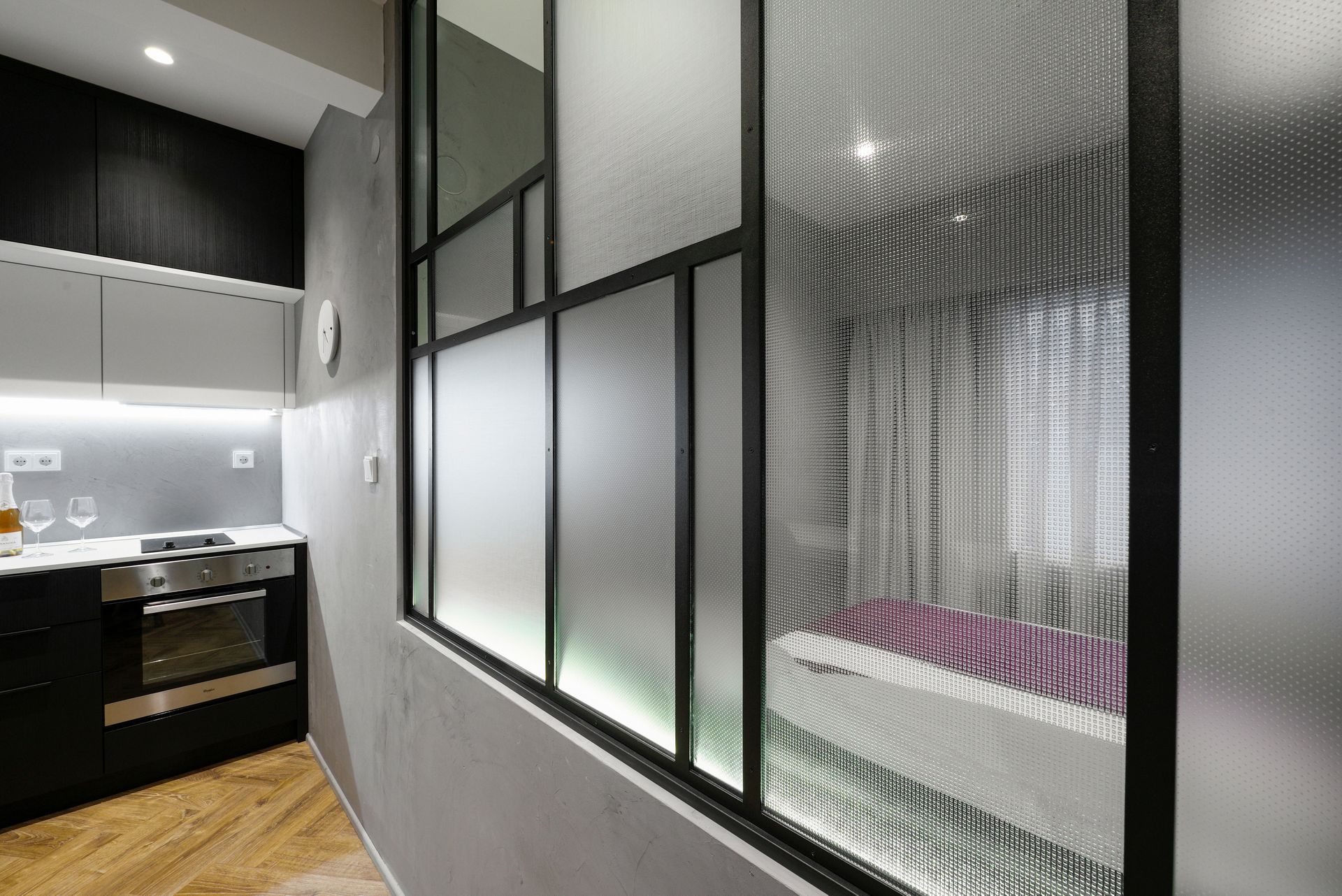 Olvios Luxury Suites & Lofts - 10