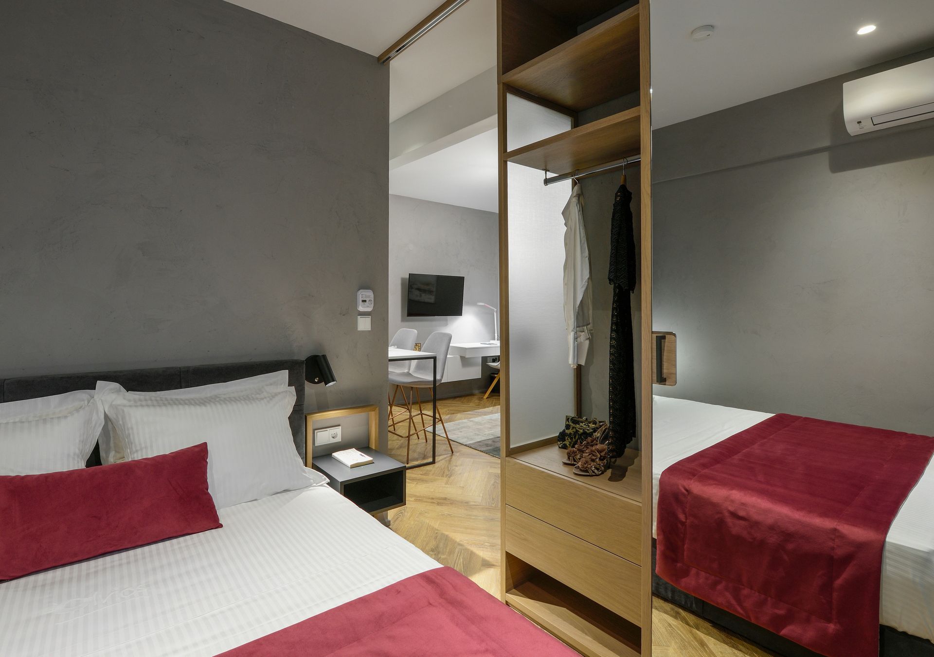 Olvios Luxury Suites & Lofts - 18