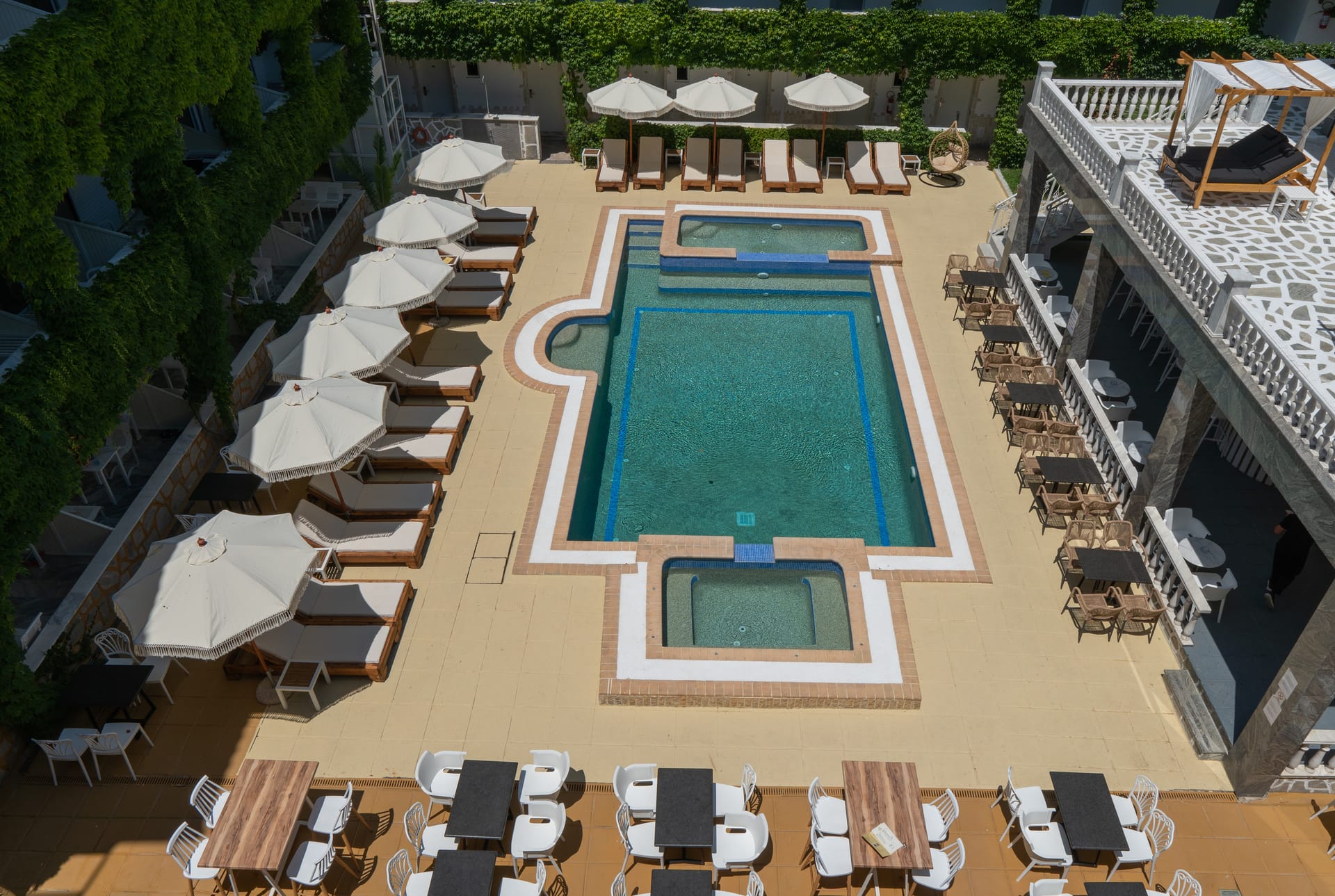 Olympic Kosma Hotel & Villas - 9
